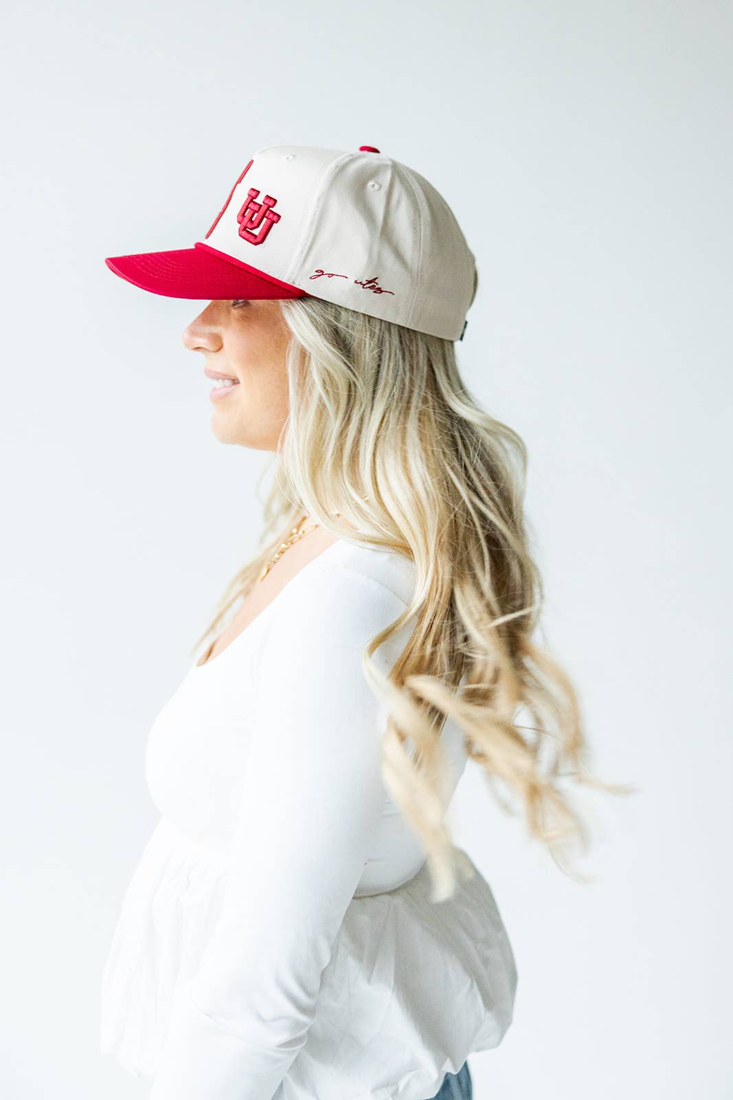 Utah Saturday Stretch Canvas Trucker Hat: REDIVORY / O