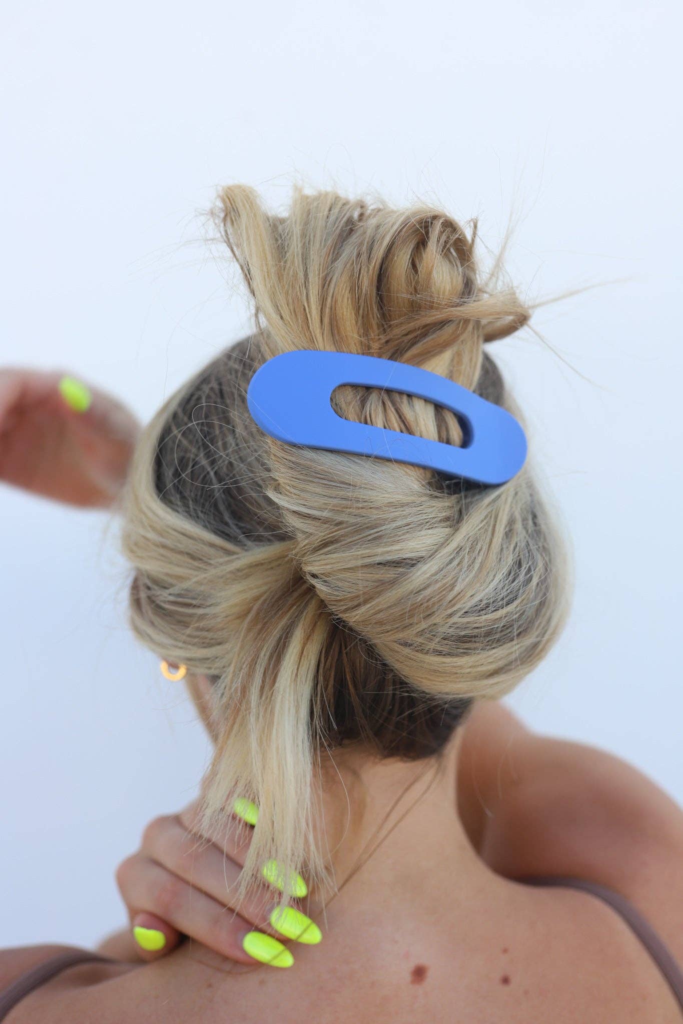LAY DOWN CLAW CLIP: PERIWINKLE