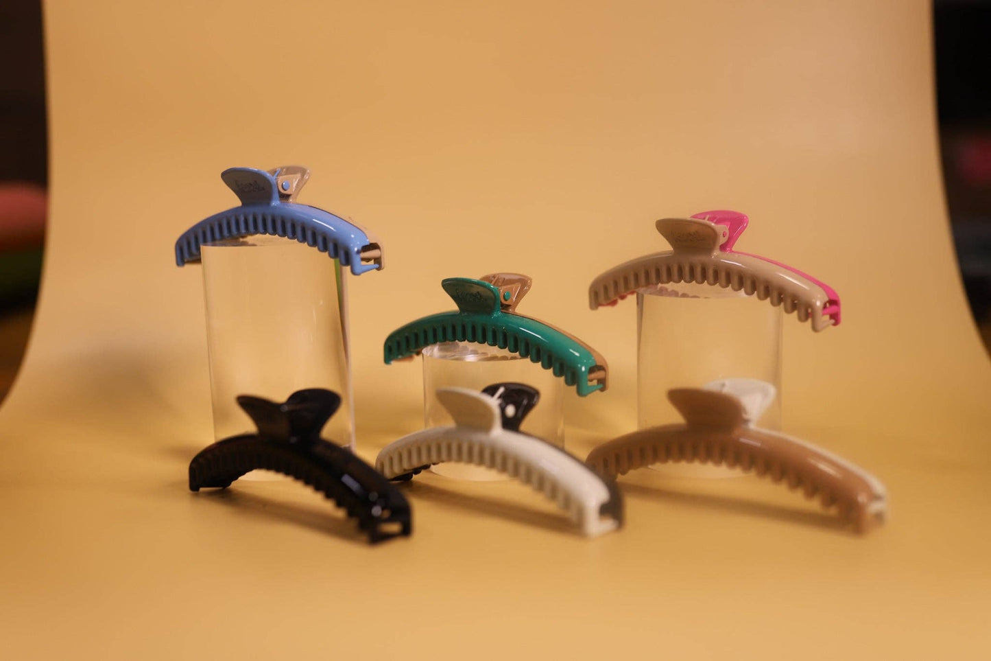 KAXI TWO-TONED SHINY MIDI HOLD EVERYTHING CLAW: SEA GREEN + LIGHT BROWN