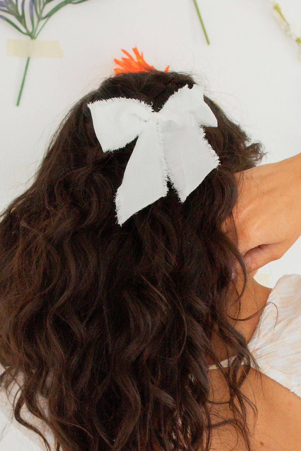 Freya Bow Clip: Nude
