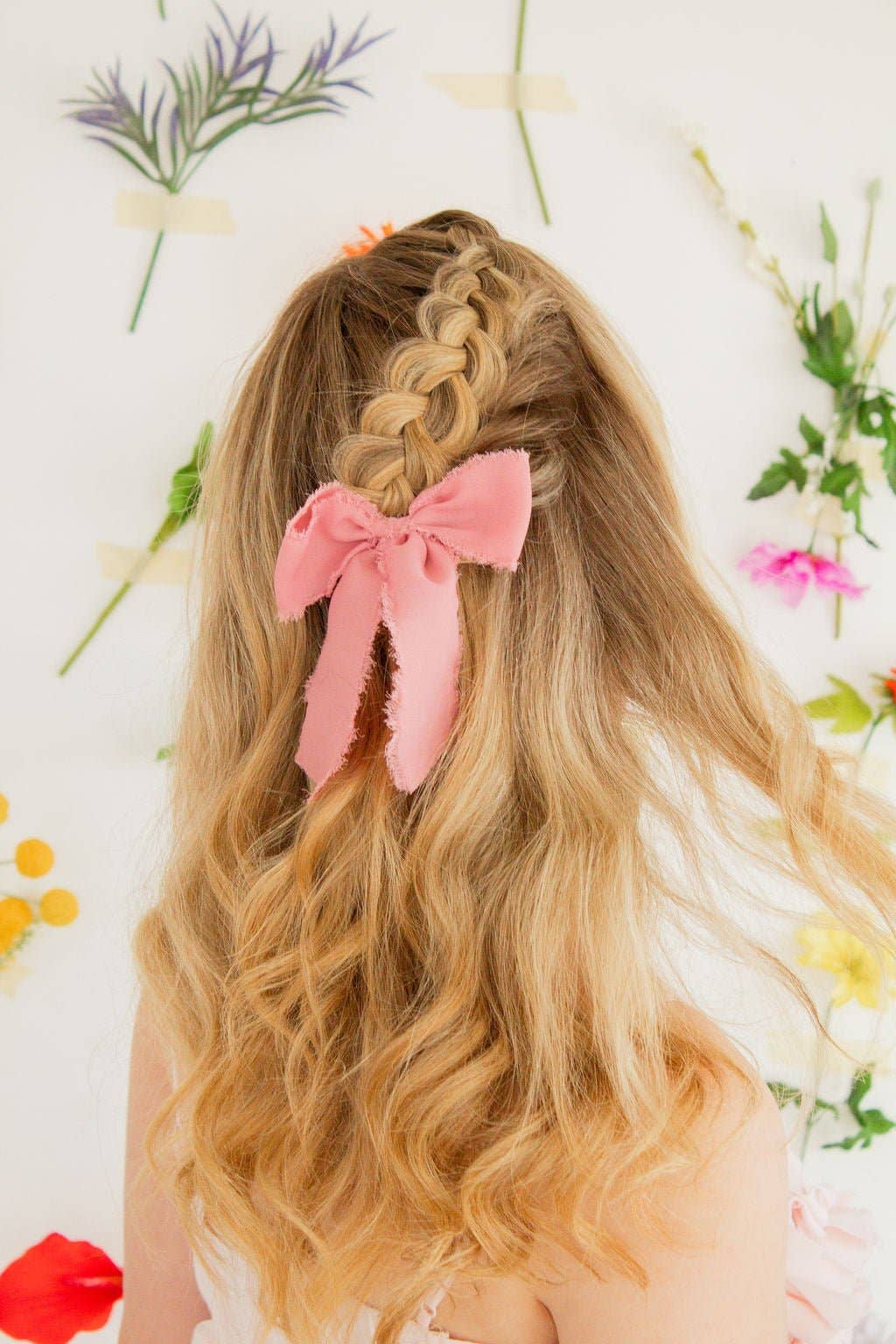 Freya Bow Clip: Nude