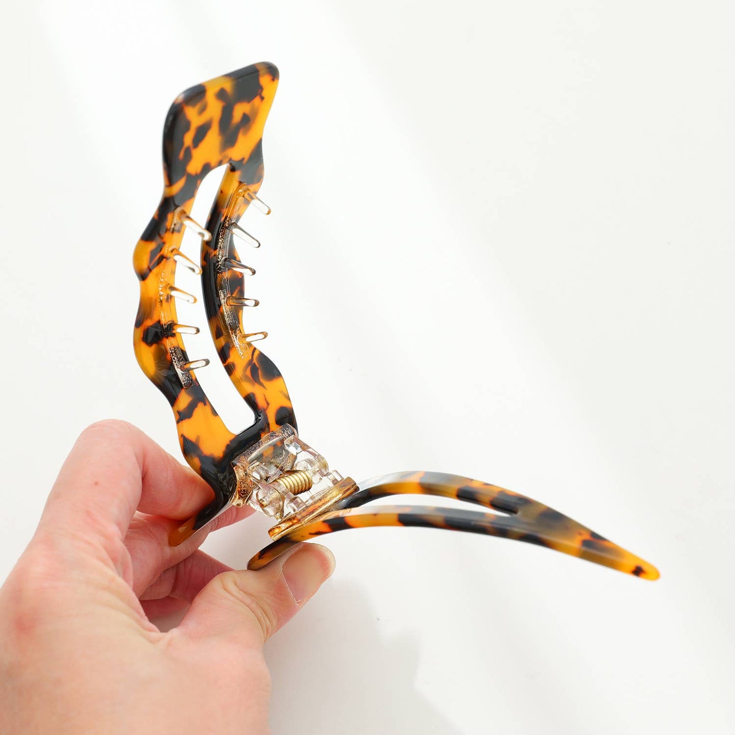 Jane Core | Scalloped Flat Claw Clip: Assorted