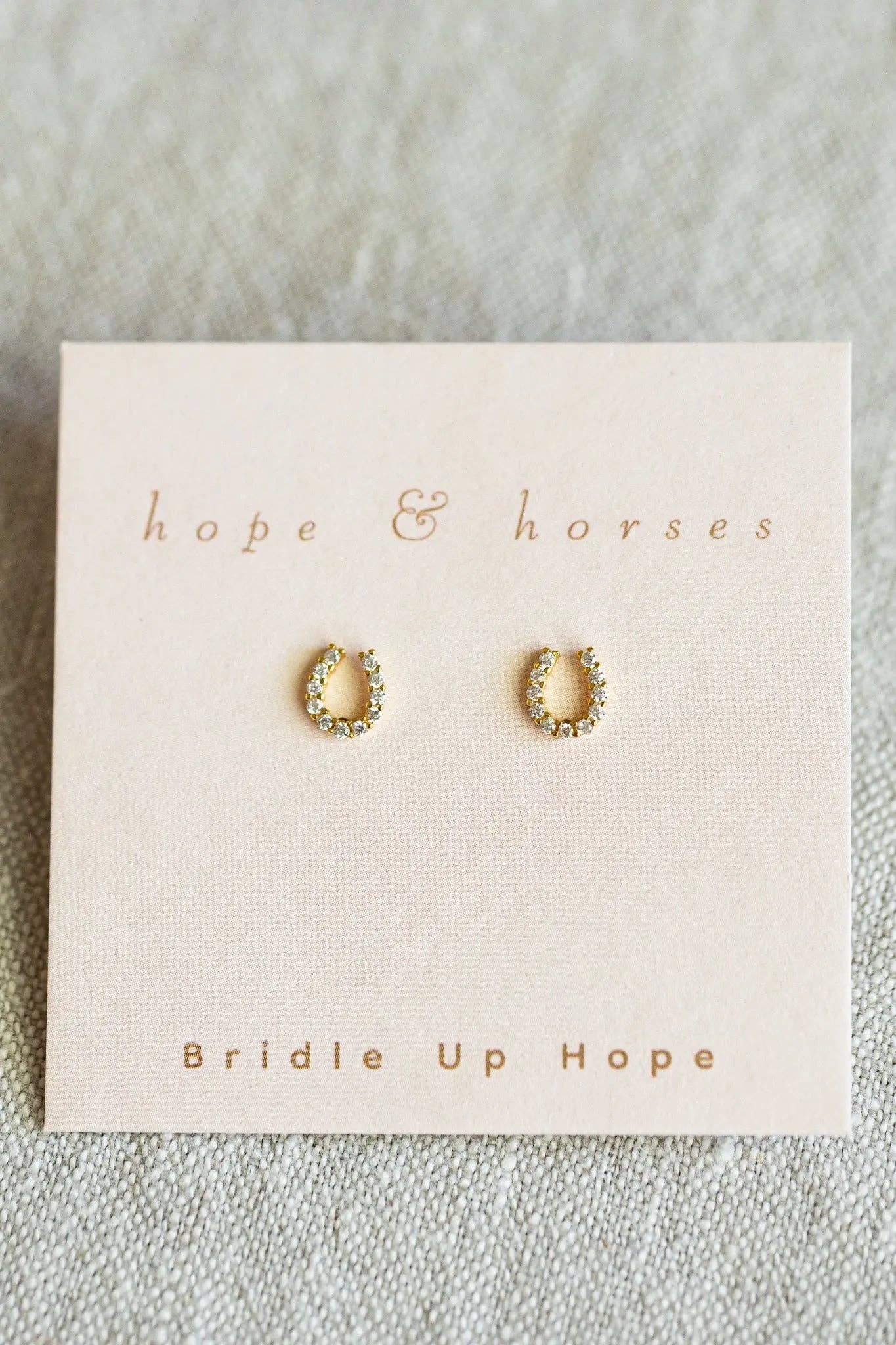Luxe Horseshoe Earrings: Yellow Gold