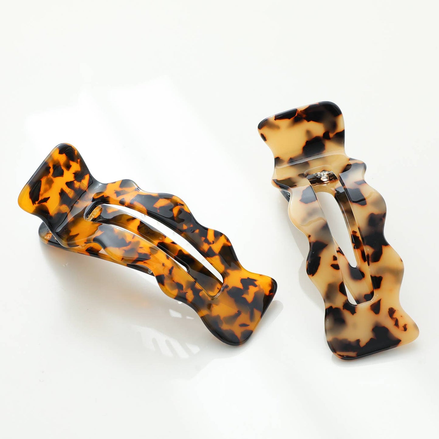 Jane Core | Scalloped Flat Claw Clip: Assorted