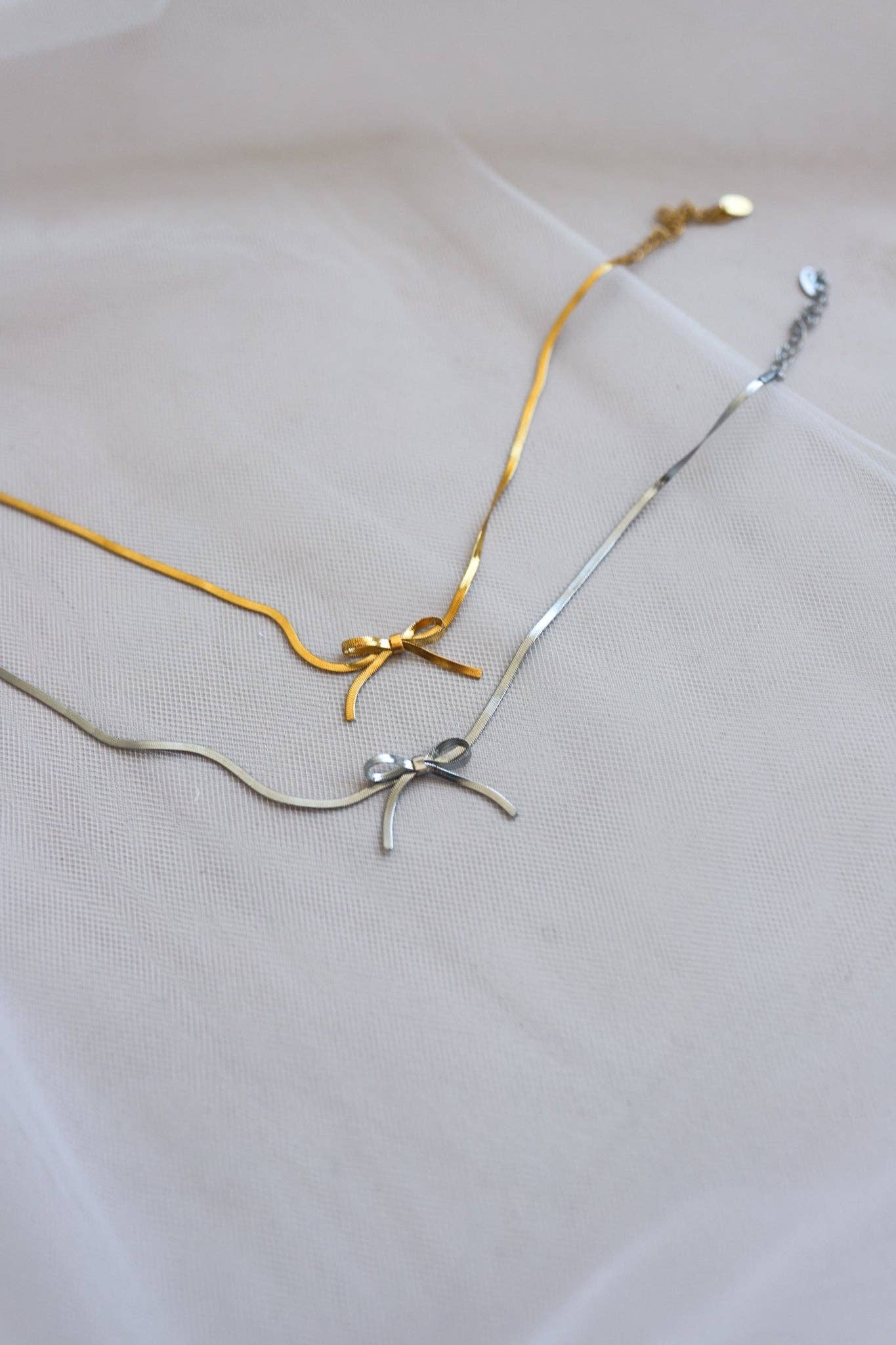 THE CHOKER BOW NECKLACE ( 2 COLORS ): GOLD