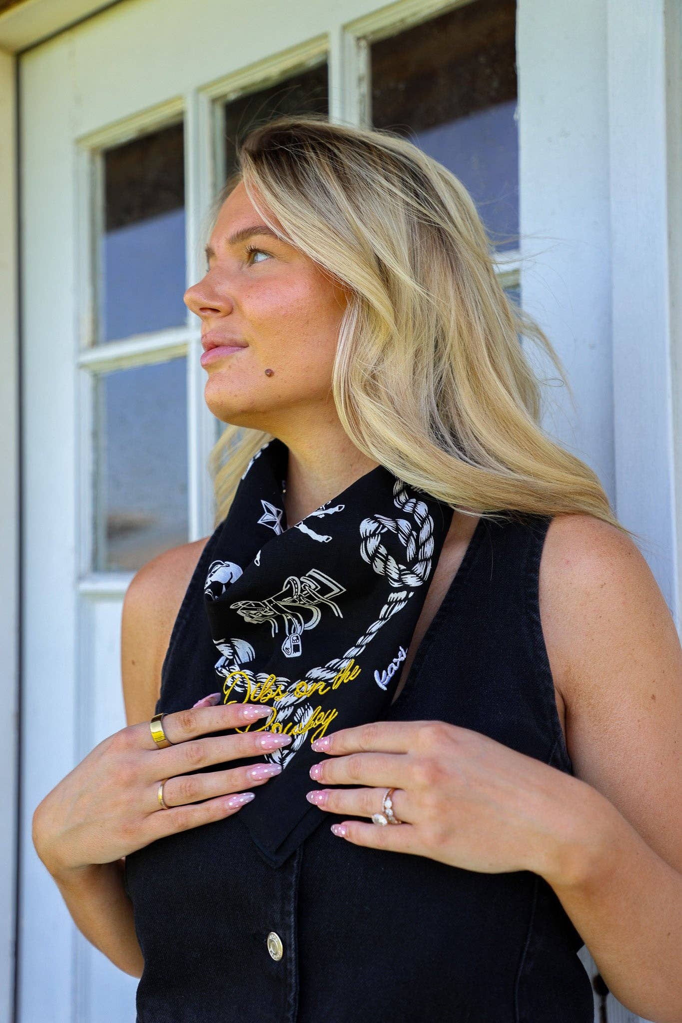 WESTERN BANDANAS: BLACK/DIBS ON THE COWBOY