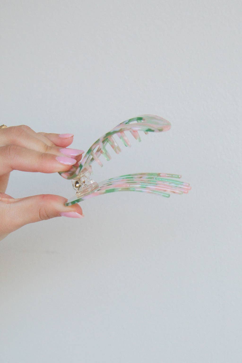 Acetate Circle Cutout Flat Claw Clips: Pink and Green