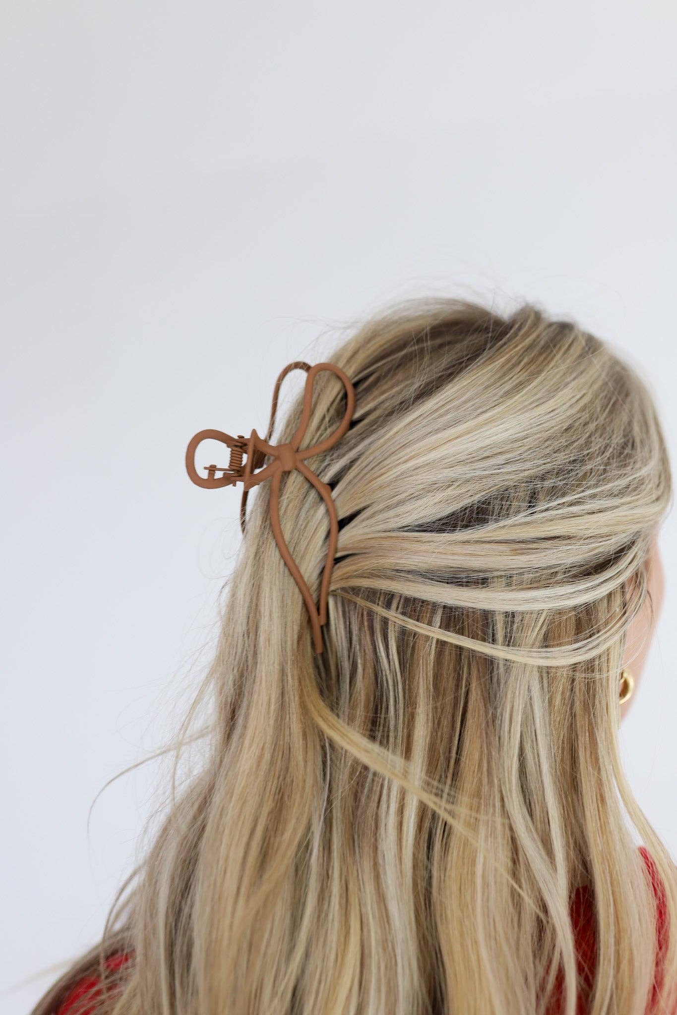 THE METAL BOW CLAW: BABY BLUE