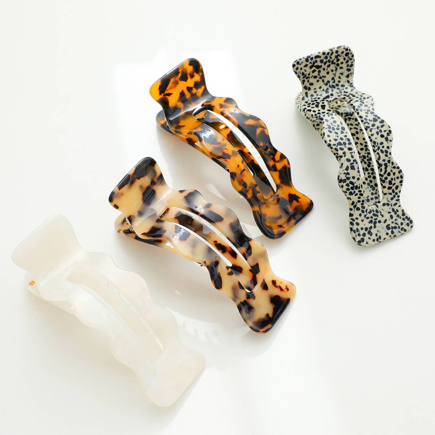 Jane Core | Scalloped Flat Claw Clip: Assorted