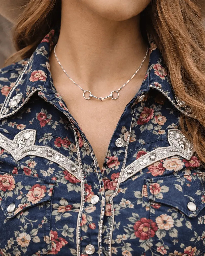 Snaffle Bit Necklace: Silver