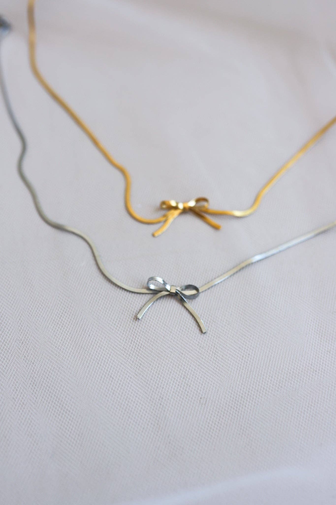 THE CHOKER BOW NECKLACE ( 2 COLORS ): GOLD