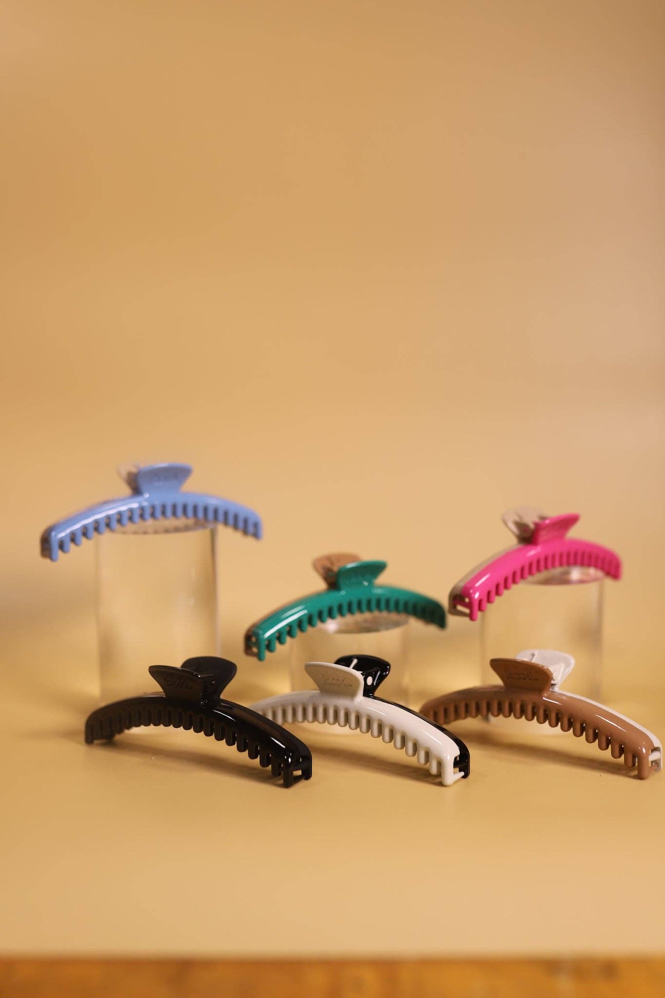 KAXI TWO-TONED SHINY MIDI HOLD EVERYTHING CLAW: SEA GREEN + LIGHT BROWN
